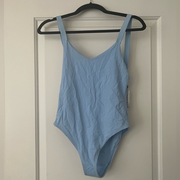 Vitamin A Leah One Piece Swimsuit NWT - Picture 3 of 7